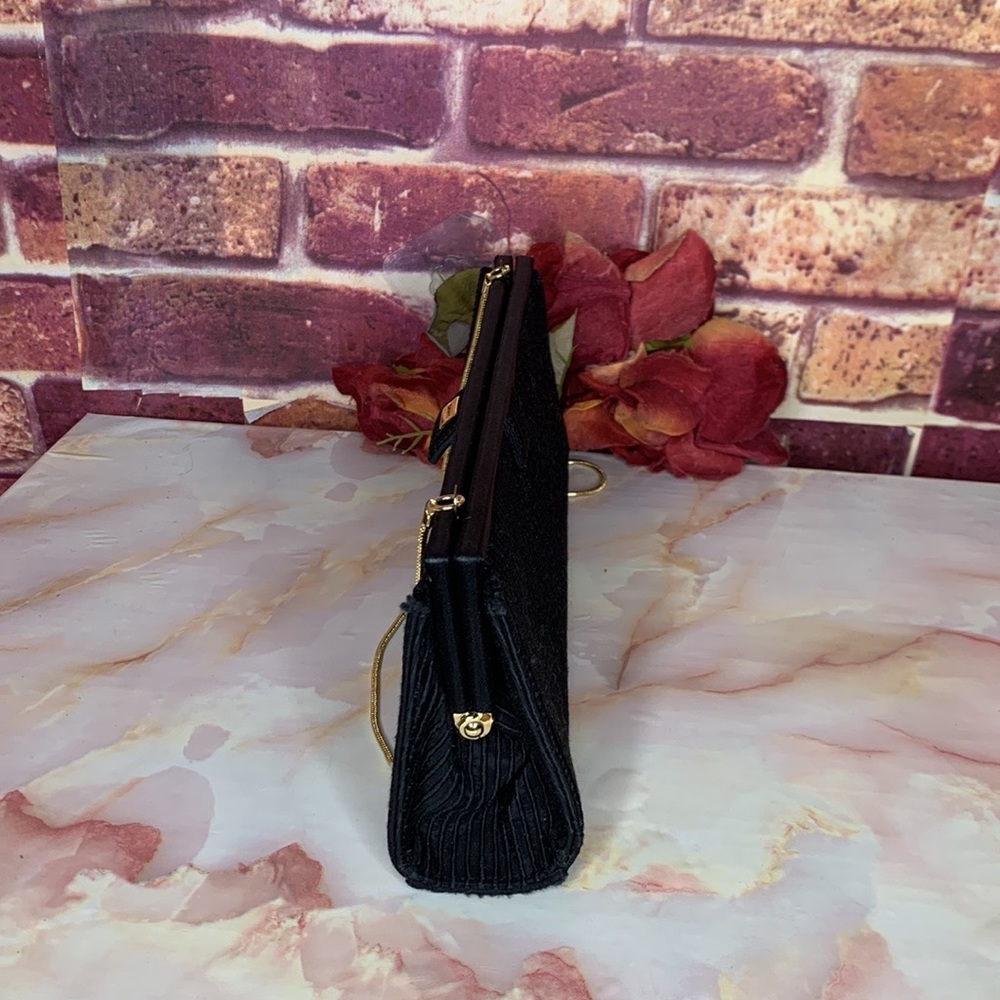 Black Ribbed Chain Shoulder Bag - Picture 7 of 15